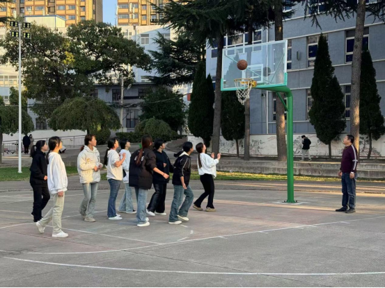 暢享青春 超越自我—— 三門(mén)峽市衛(wèi)生學(xué)?；@球賽圓滿(mǎn)落幕